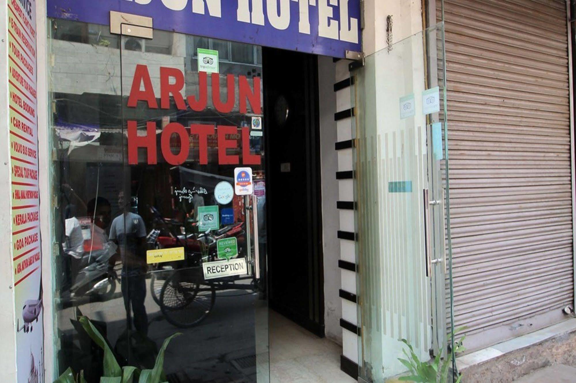 Hotel Arjun Νέο Δελχί Εξωτερικό φωτογραφία